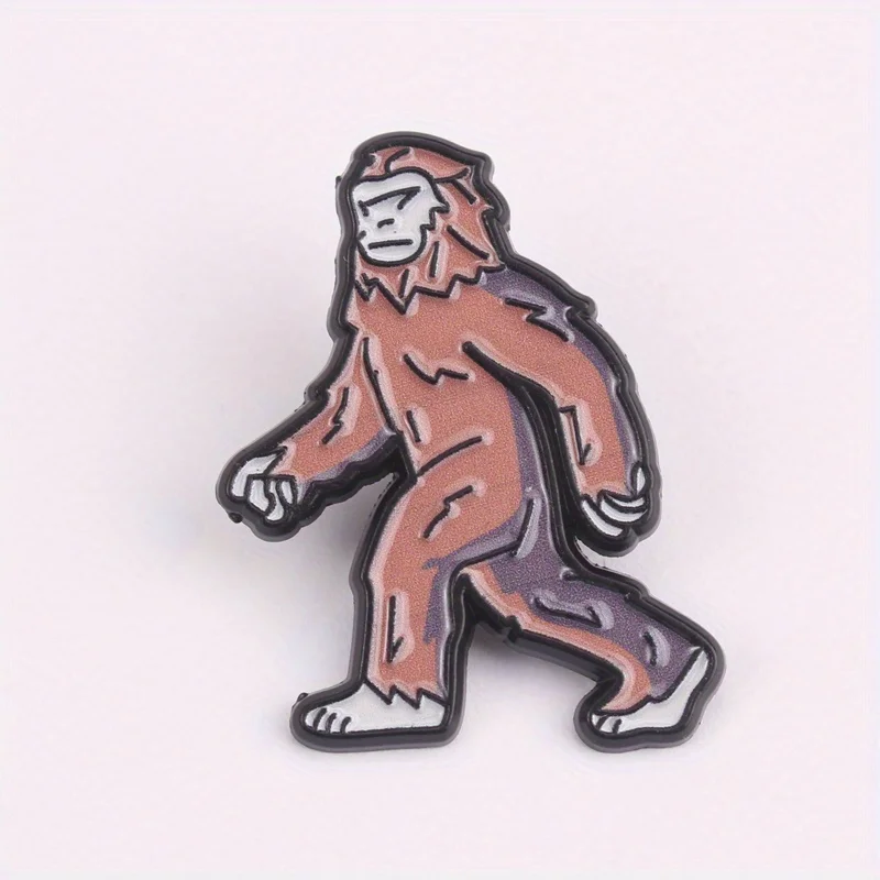 Cryptid Quest pin insignia esmaltada Bigfoot morado y marrón degradado - imagen 4