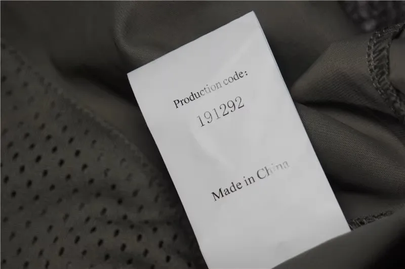 Vista de la chaqueta con caída y volumen ligero