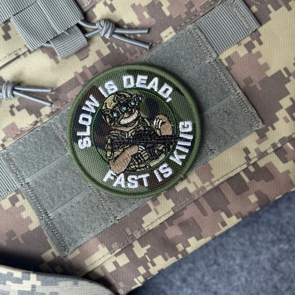 Parche táctico velcro con frase Slow Is Dead Fast Is King y perezoso - imagen 3