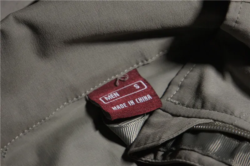 Chaqueta Zippe - detalle capucha