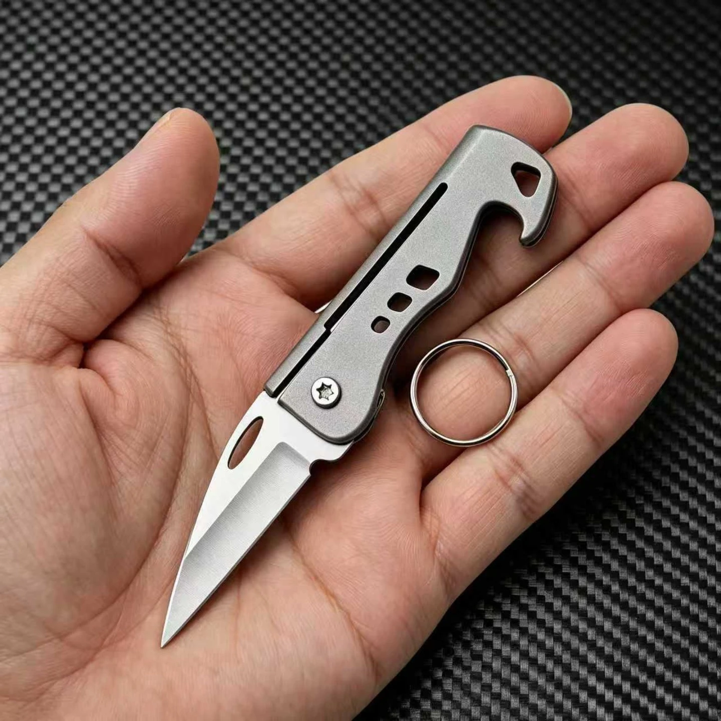 Llavero multifunción mini de titanio – cuchillo EDC y abridor - imagen 4