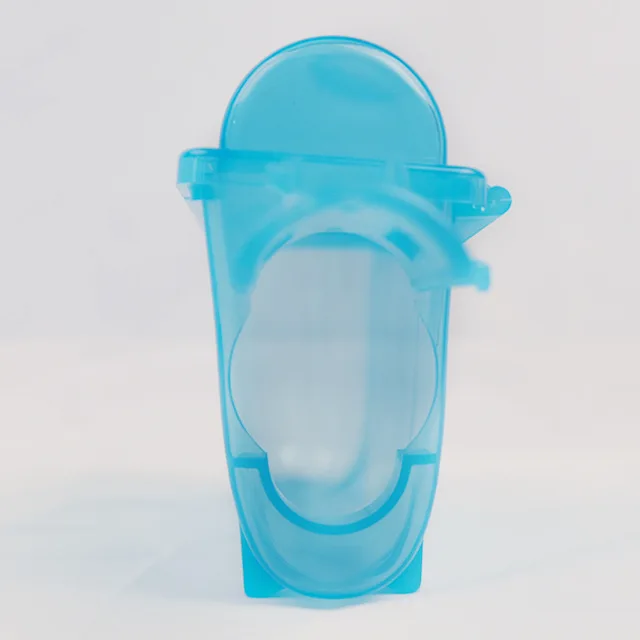 Vista del cubo para colección de maletas sucias