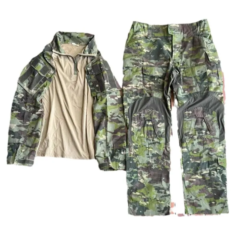 Conjunto top y pantalón en camuflaje MCTP Forest