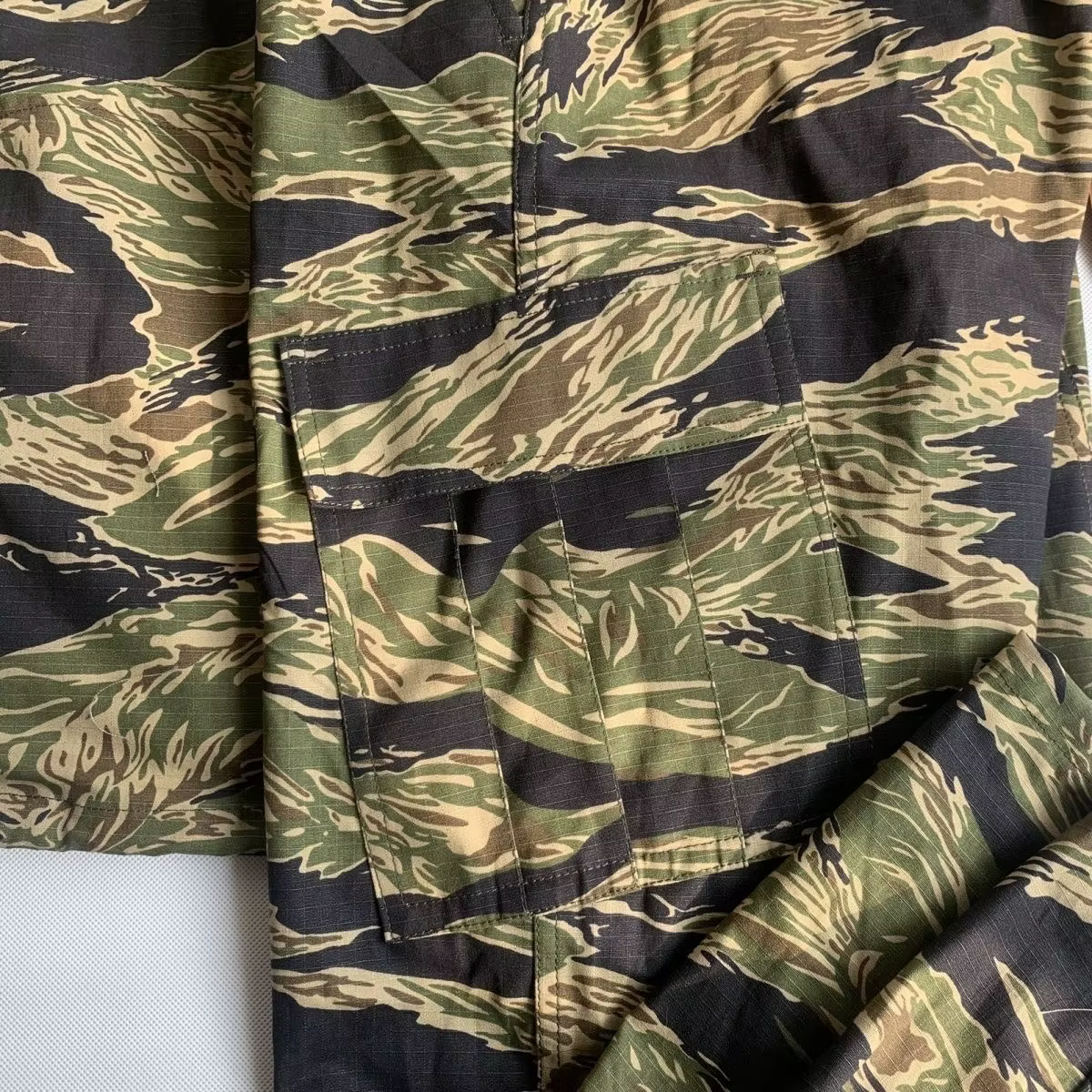 Ropa camuflaje táctico sarga algodón tigre - entrenamiento - imagen 3