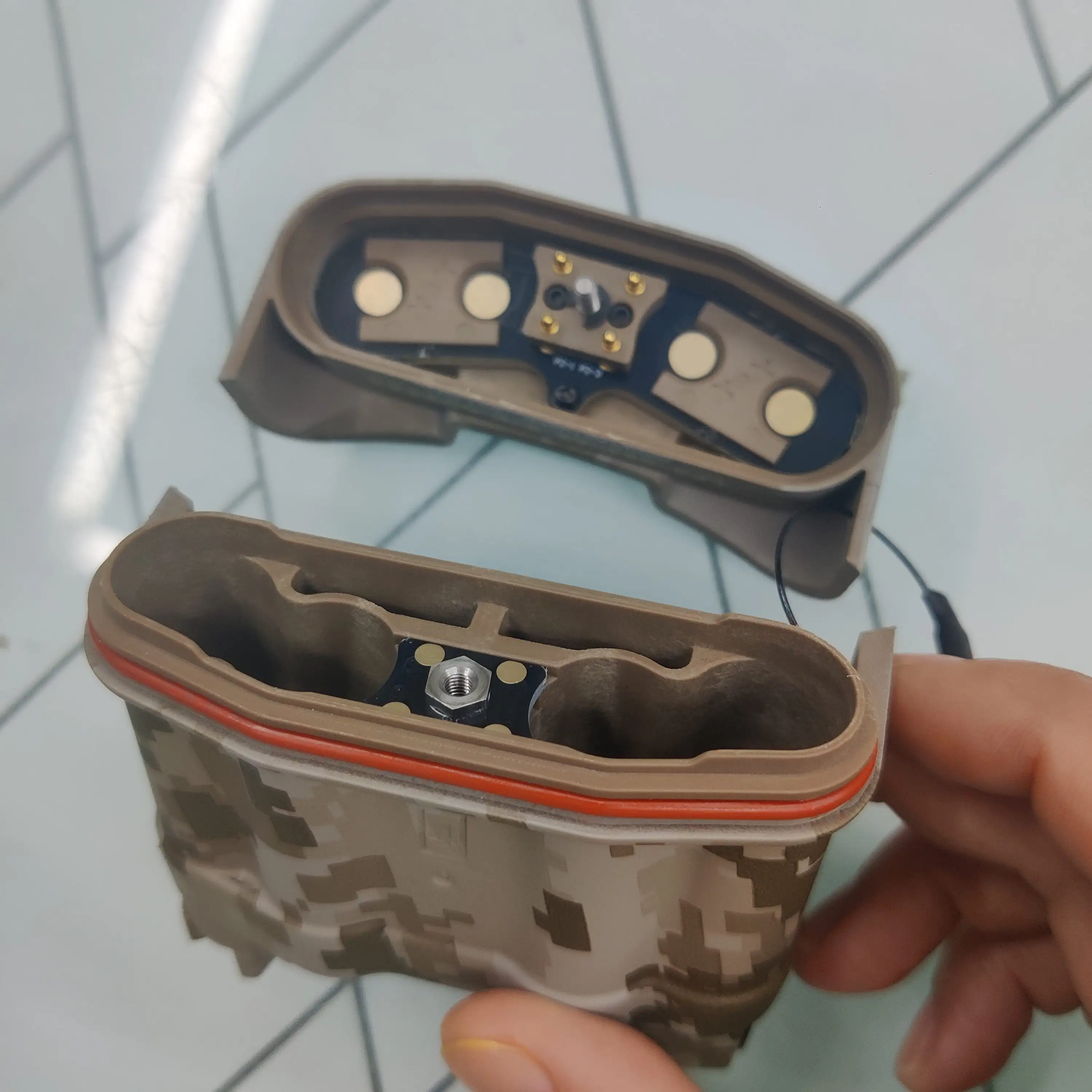 Casco táctico FMA NVG PVS31 con luz estroboscópica infrarroja - imagen 5