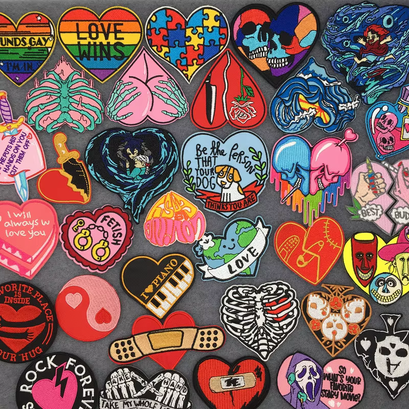 Parches bordados para ropa - corazones para planchar fusionables - imagen 5