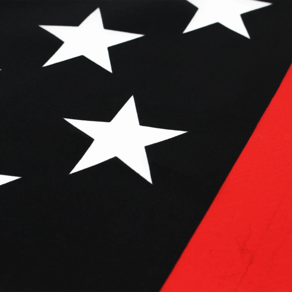 Detalle de la impresión doble cara de la bandera