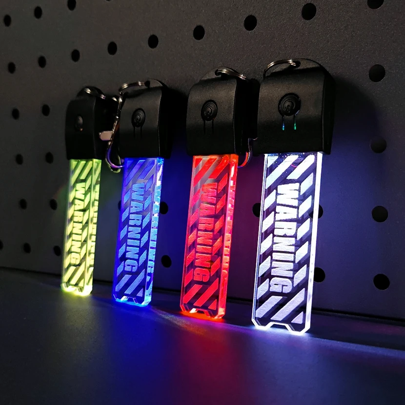Llavero táctico LED recargable multicolor intermitente emergencia