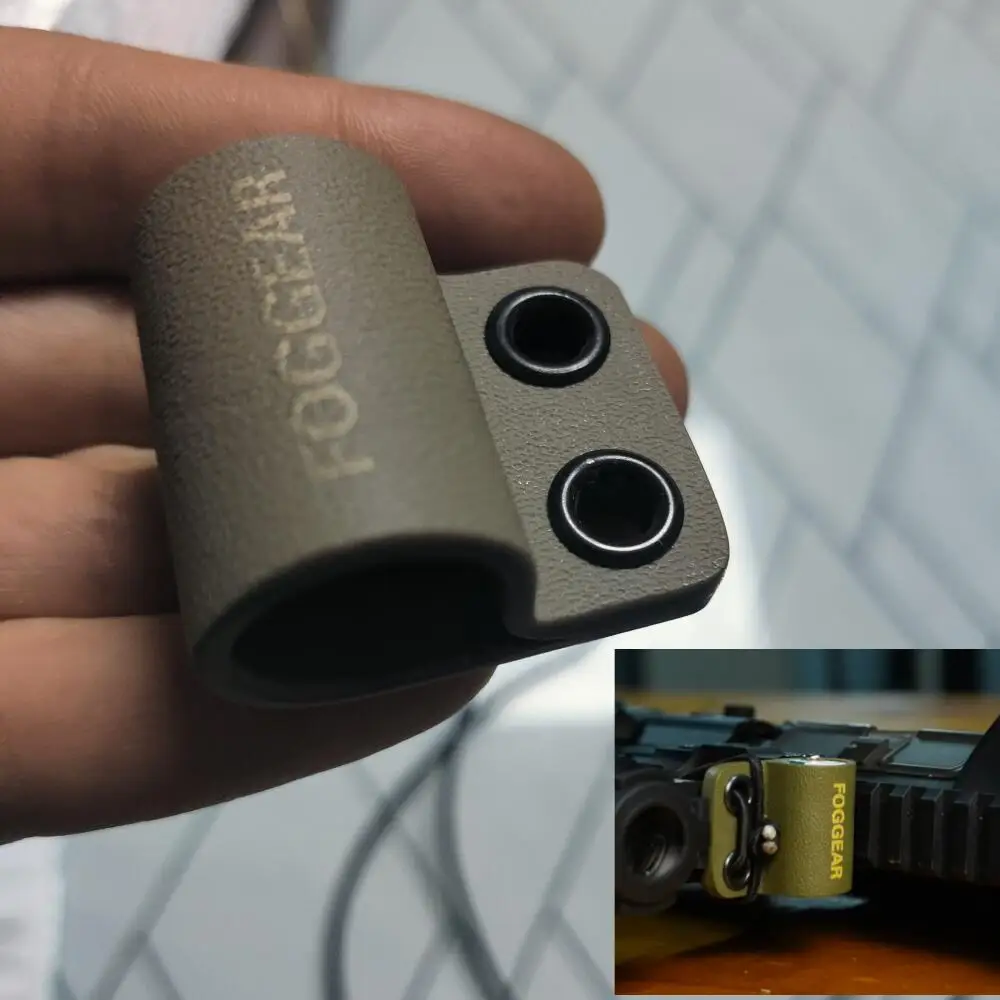 Caja táctica de kydex para baterías con punto rojo holográfico