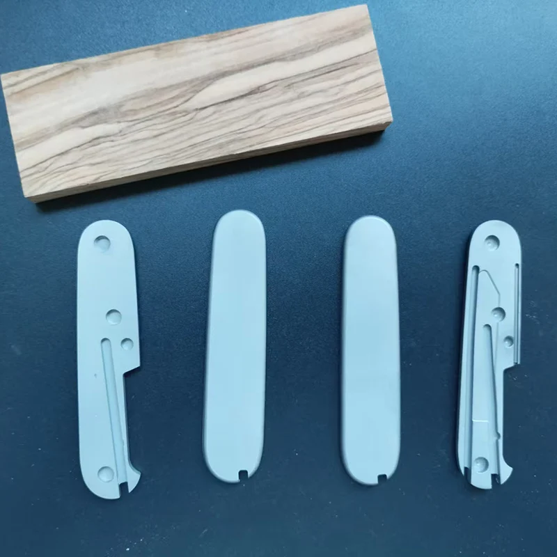 Victorinox 91mm Navaja suiza cachas titanio CNC personalizable - imagen 2