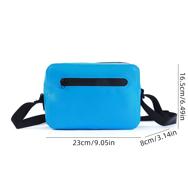Bolsa impermeable scione en uso en la playa