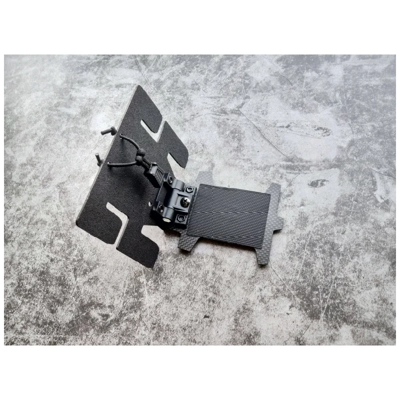 Soporte móvil fibra de carbono para chaleco táctico – MOLLE horizontal y vertical - imagen 2