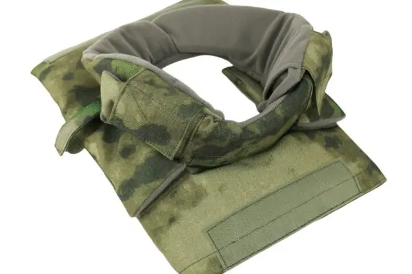 Chaleco táctico a prueba de balas con protecciones en hombros y cuello