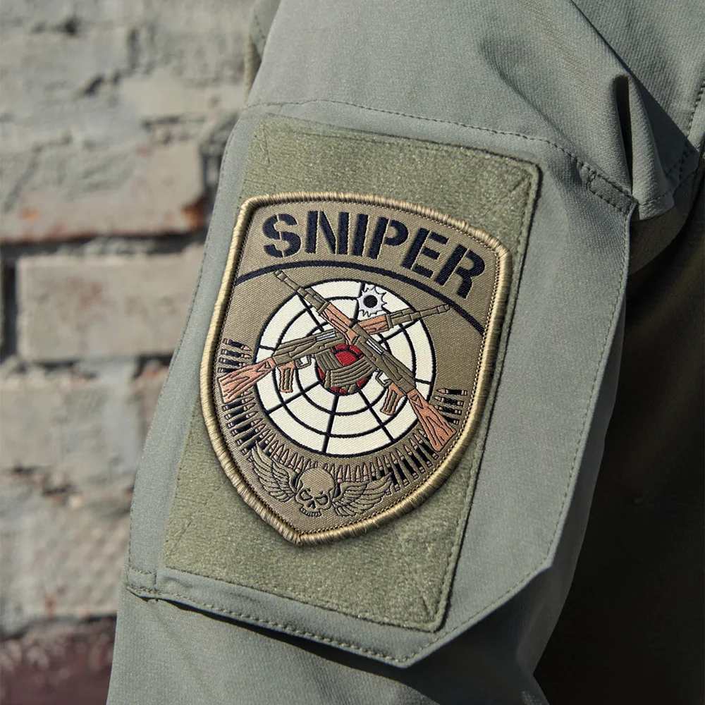 Parche bordado estilo insignia táctica con velcro