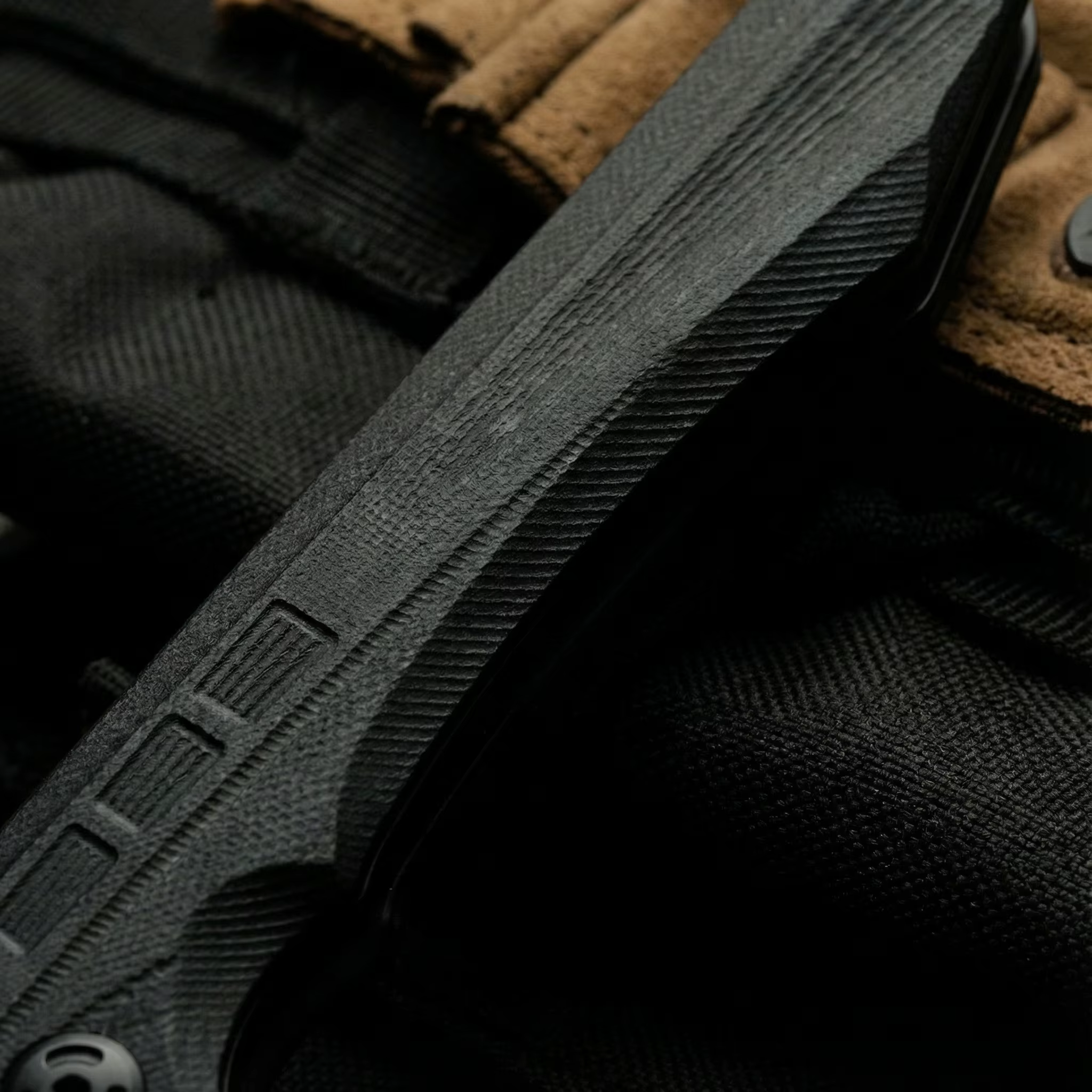 Cuchillo plegable outdoor para emergencia en senderismo y camping - imagen 4