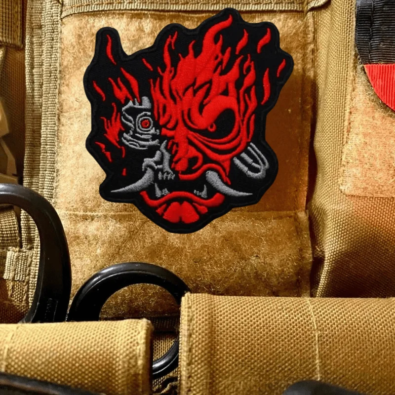 Parche táctico cabeza de diablo rojo Punk con velcro - imagen 5