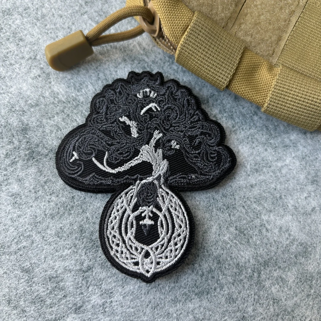 Parche bordado árbol de la vida con velcro – Insignia táctica - imagen 5