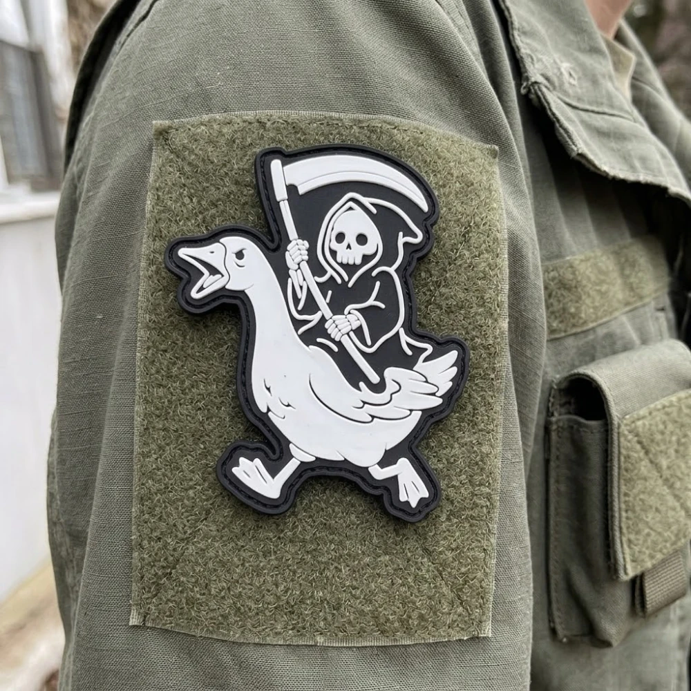 Parche táctico Reaper Goose PVC gancho y bucle La Paz Nunca opción - imagen 2