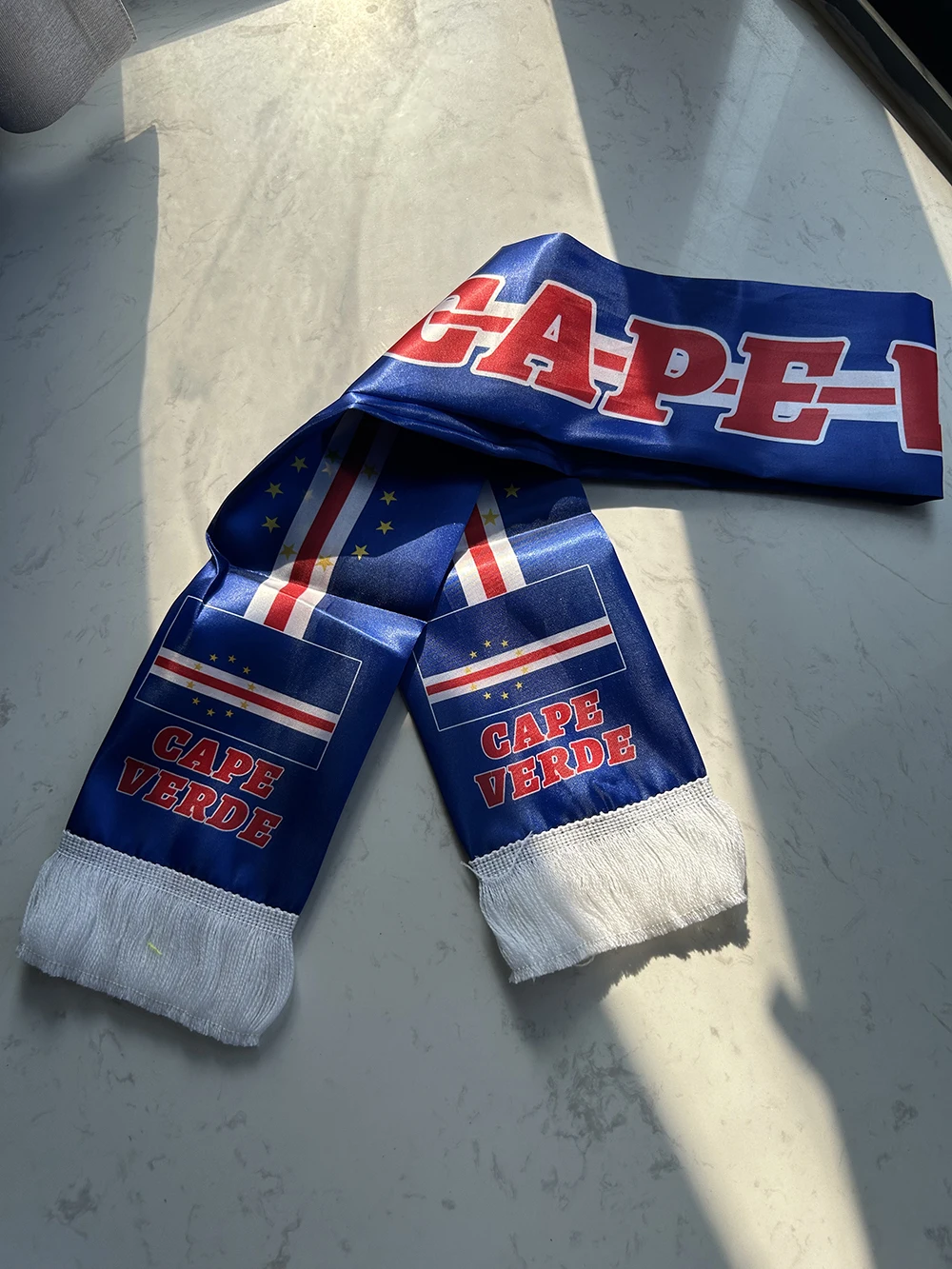 Bufanda Cabo Verde doble cara satén con borlas para fútbol - imagen 2