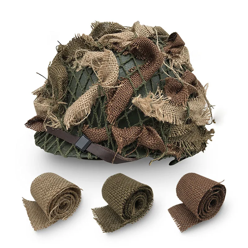 Aplicación de tiras de tela táctica en un casco