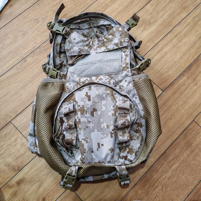 Mochila táctica de nailon AOR1 para casco