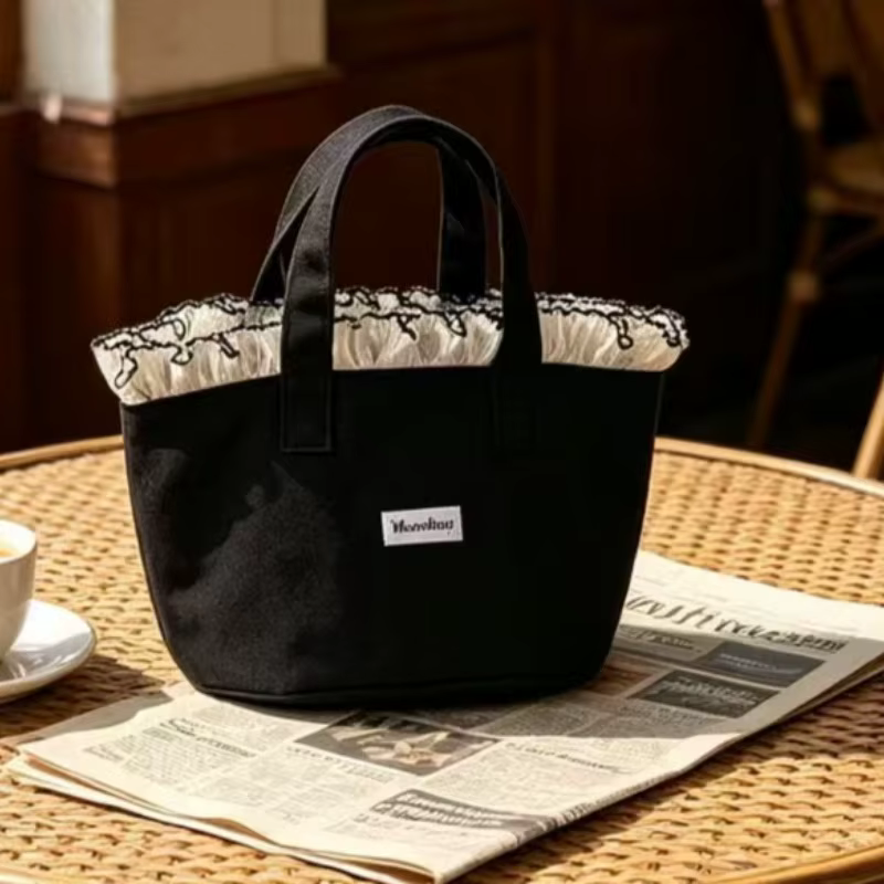 Bolsa con gran capacidad para llevar el día