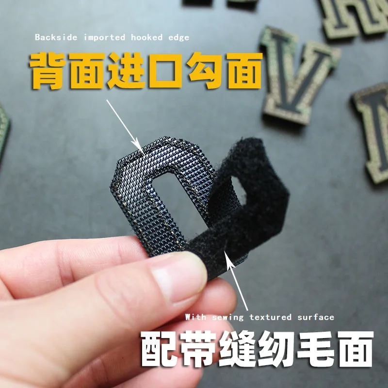 Brazalete táctico con gancho y bucle, letras en inglés - imagen 2