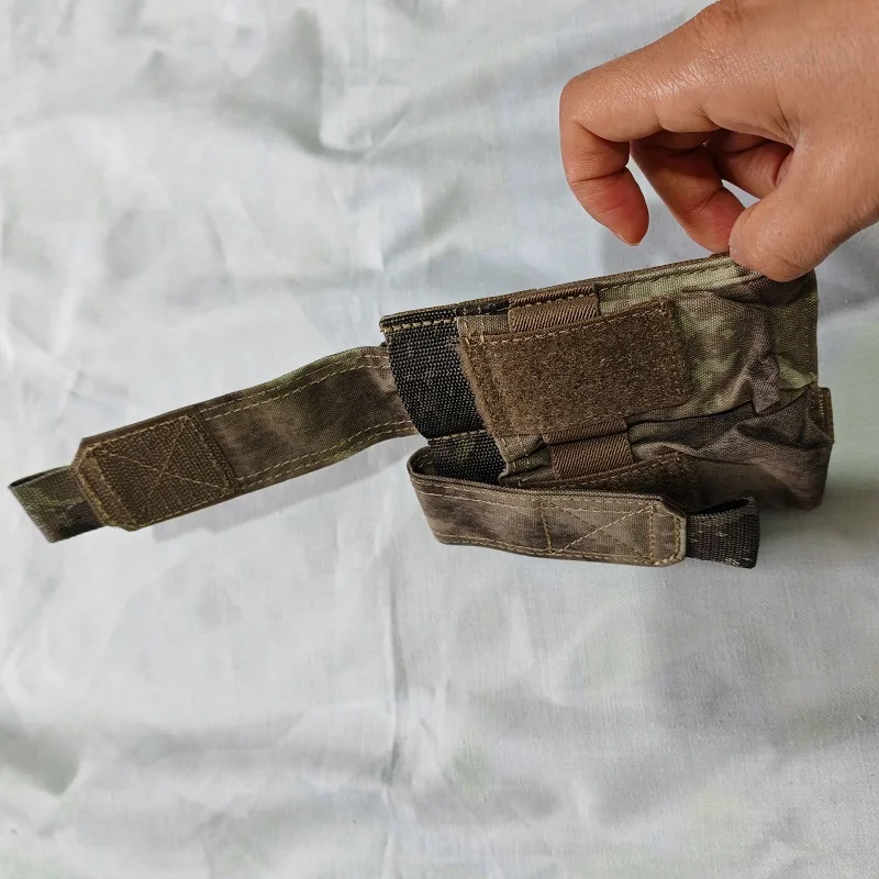 Portacargadores MOLLE 9mm para cargadores de pistola - imagen 2