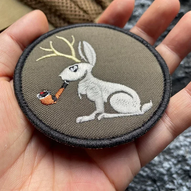 Antlers Rabbit parche tactico bordado gancho y bucle - conejo fumador - imagen 5