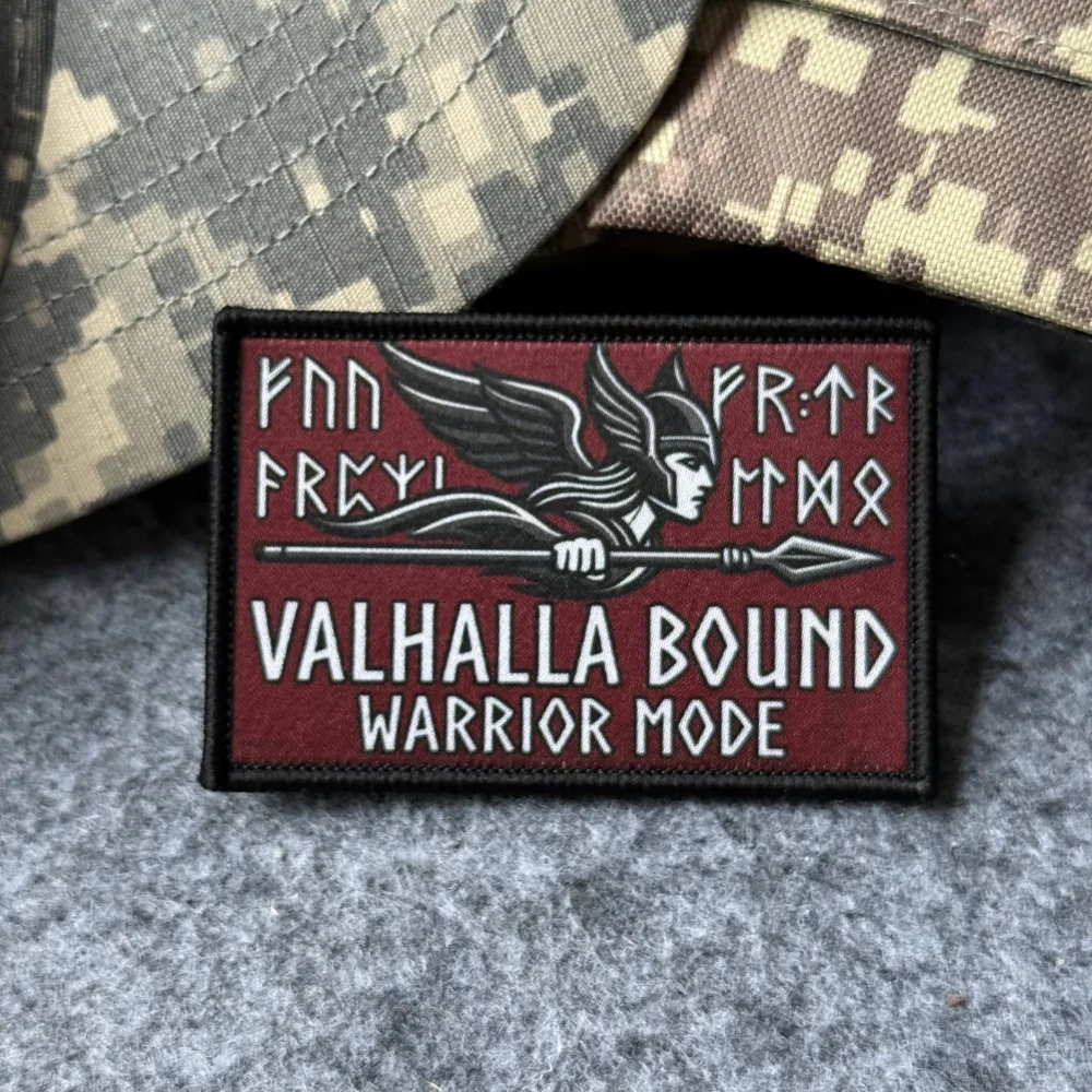 Parche táctico Velhalla Viking valquiria con runas nórdicas y gancho - imagen 3