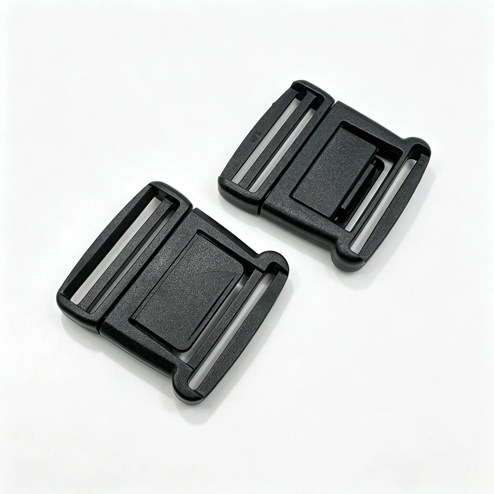 Detalle de hebillas para correas
