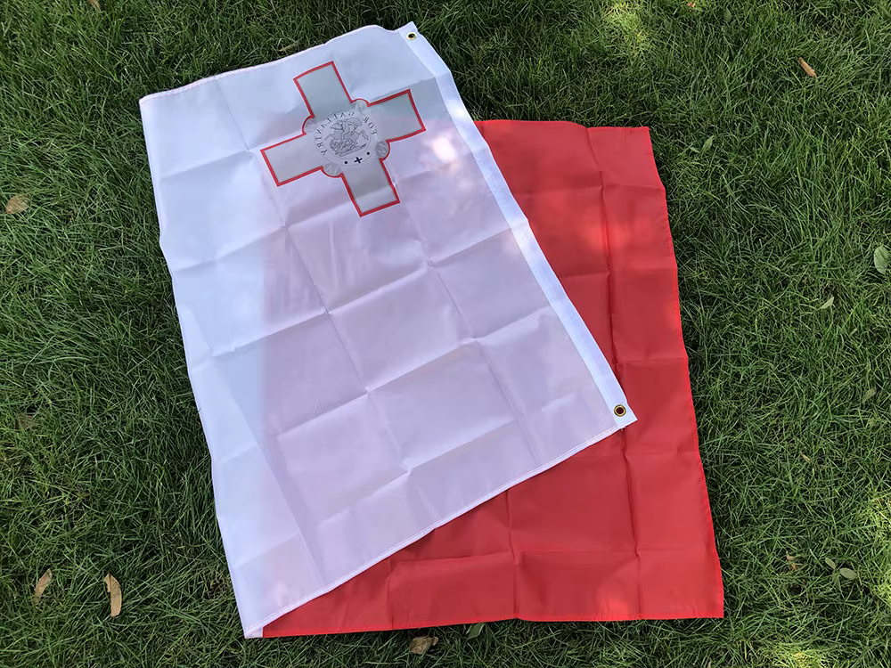 Bandera de Malta 90x150 cm en poliéster resistente para interior y exterior - imagen 5