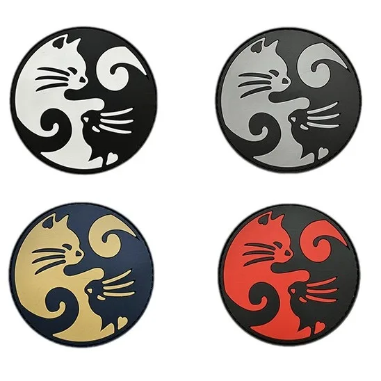 Parche táctico PVC gato yin yang con velcro para mochilas y chalecos - imagen 3