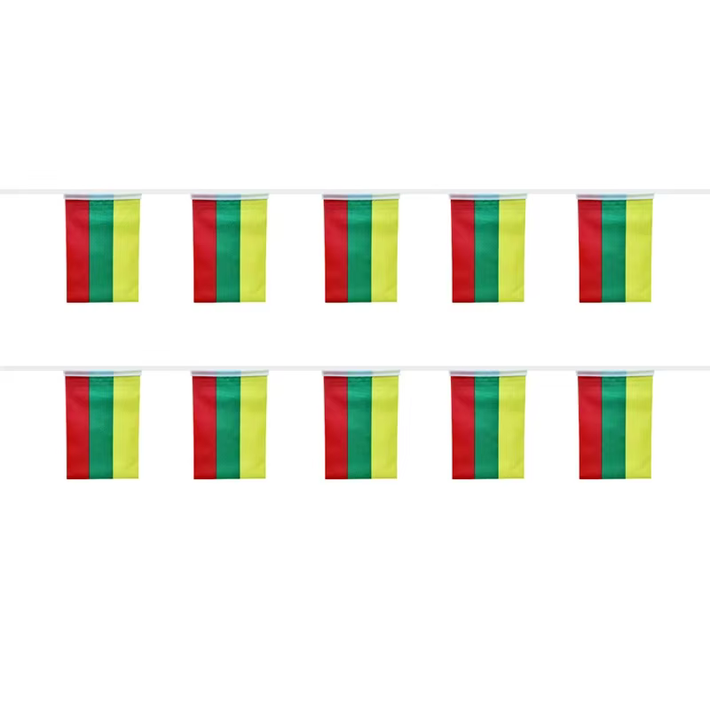 Banderines de Lituania decorativos con colores amarillo, verde y rojo