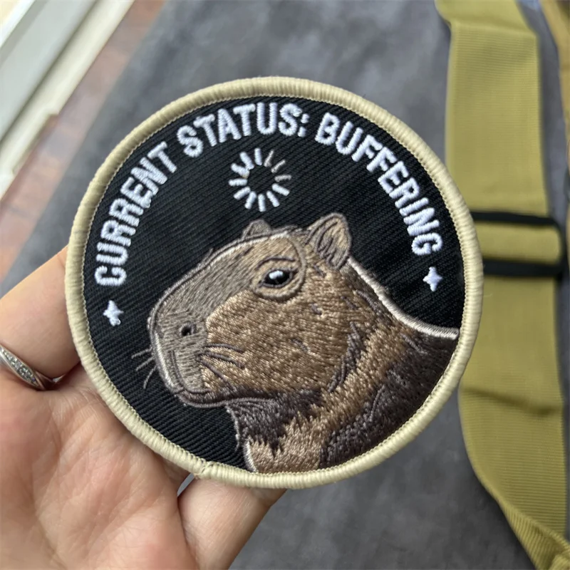 Parche bordado de capibara para ropa