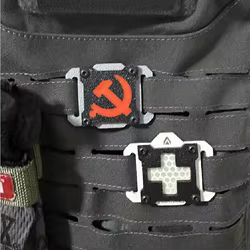Mochila táctica MOLLE extraíble con decoración martillo-guadaña
