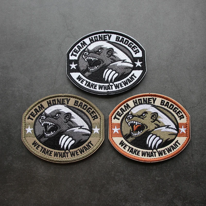 Parche bordado Tejón de Miel Honey Badger para mochilas