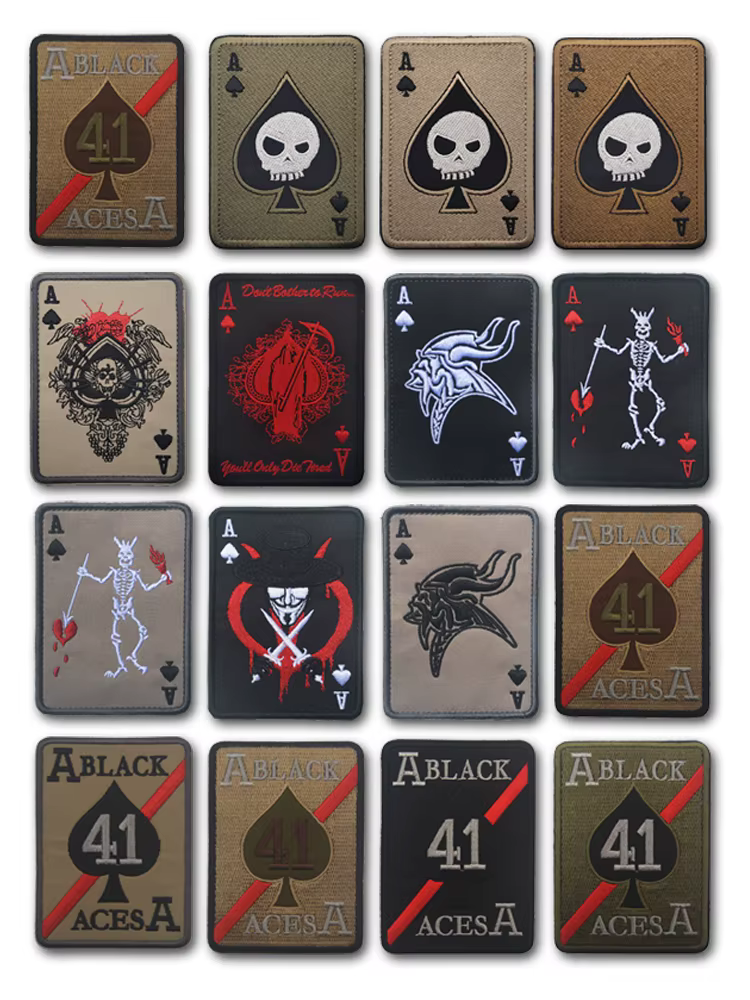 Parches bordados con motif de cartas de muerte