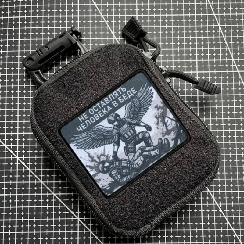 Parche táctico morale Never Leave A Man Behind con velcro - imagen 5