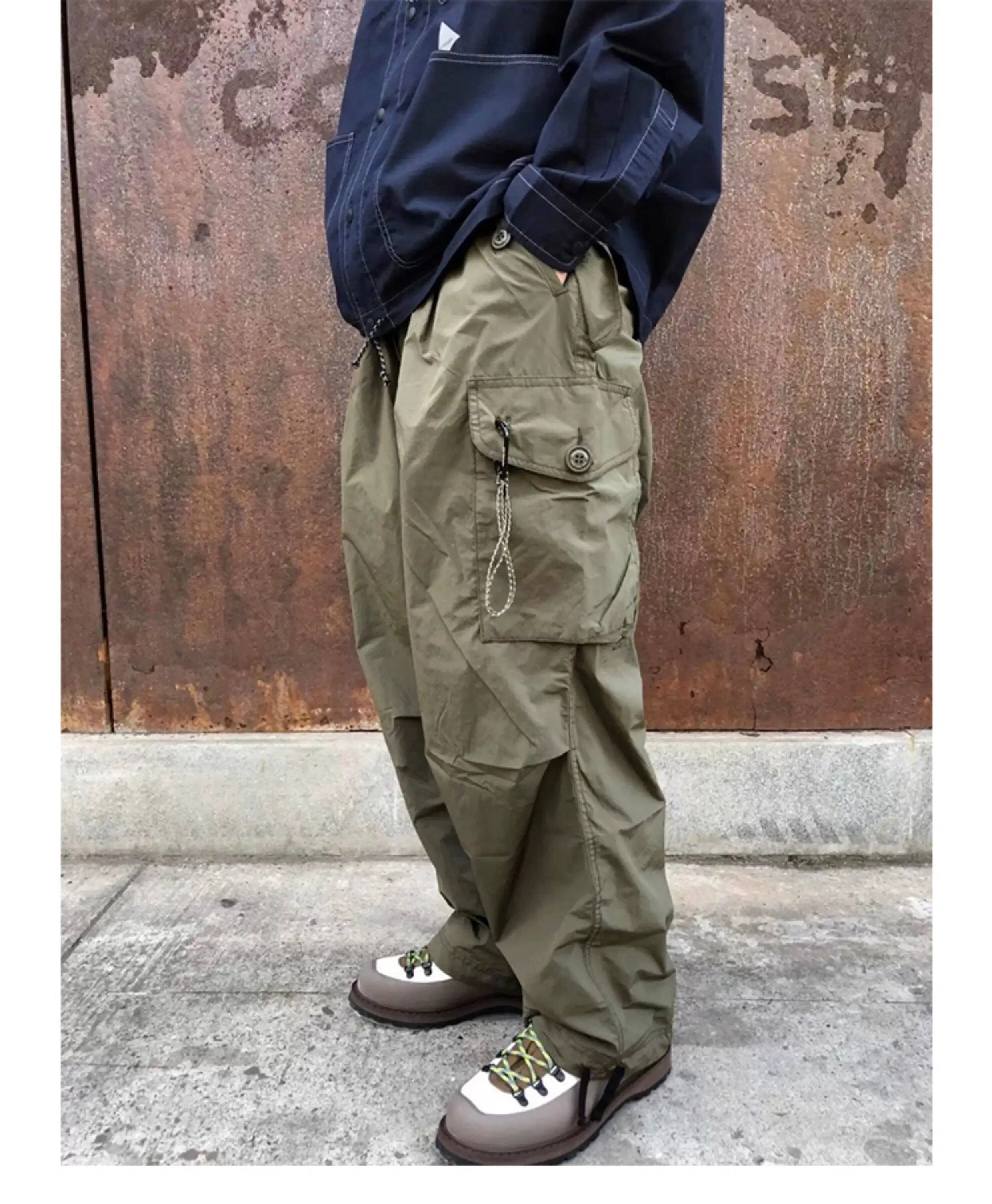 Estilo paracaidista y acabado mate