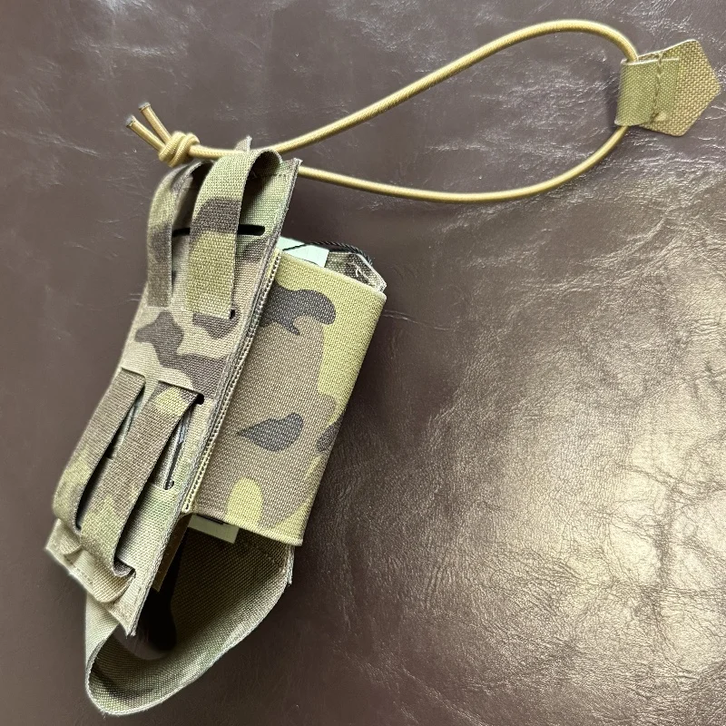 Bolsa táctica MOLLE regulable en altura para radio grande - imagen 2