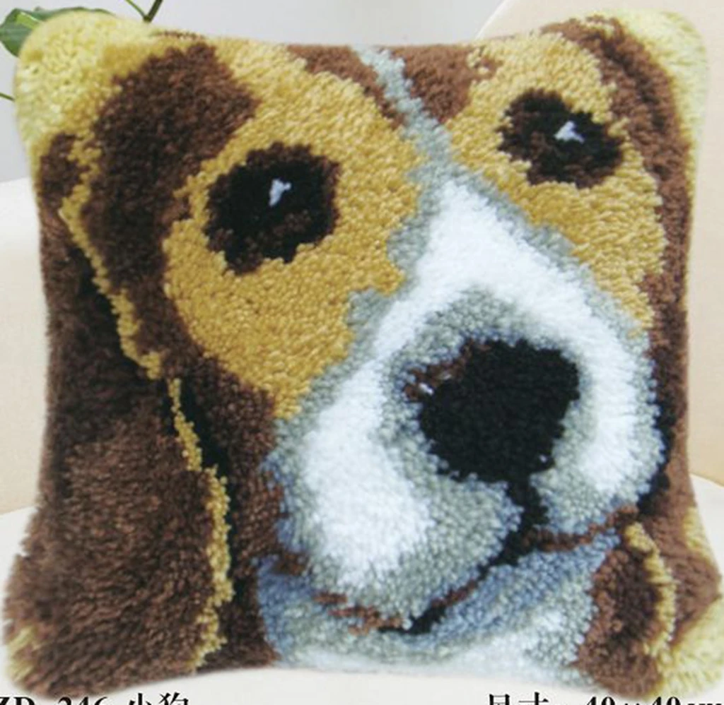 Resultado final de almohada decorativa con animales