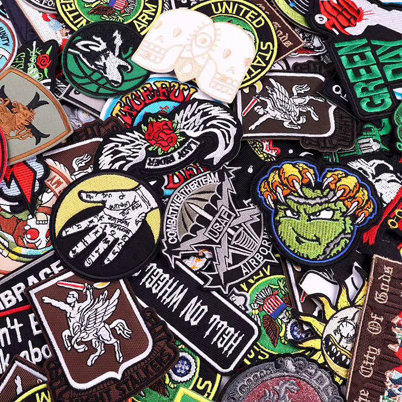 Parche bordado punk de calavera termoadhesivo para planchar ropa - imagen 2