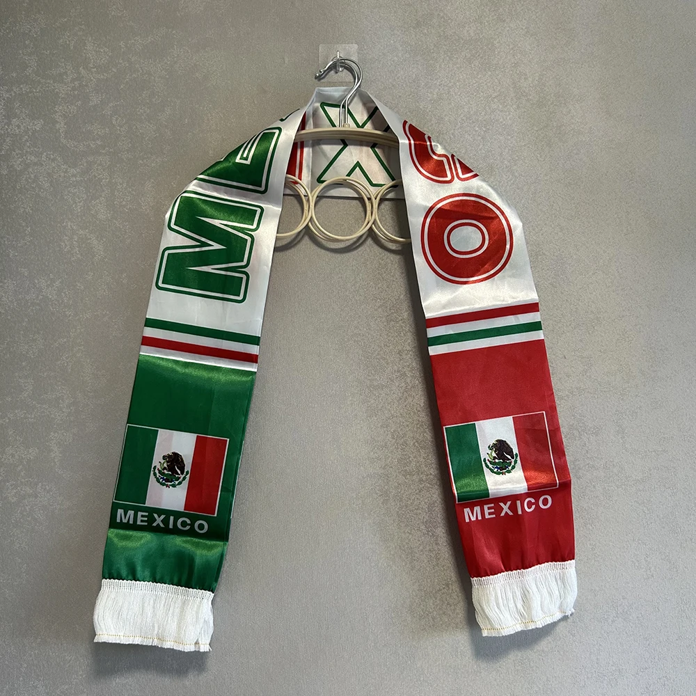Bufanda outdoor México satén doble cara con borlas, fútbol y eventos - imagen 2
