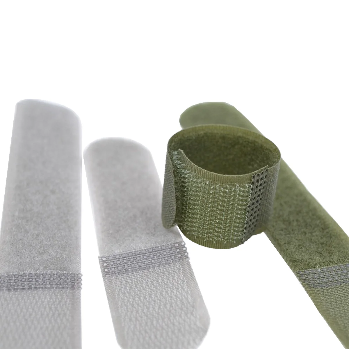 Bridas y correas en colores (verde/gris/negro)