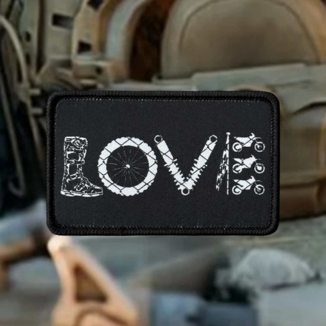 Parche táctico militar LOVE con cierre gancho y bucle - imagen 5