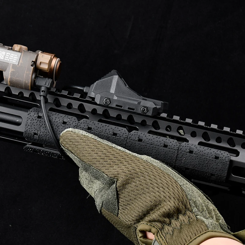 SureFire M300 linterna táctica: accesorios M-LOK y cubiertas de riel - imagen 4