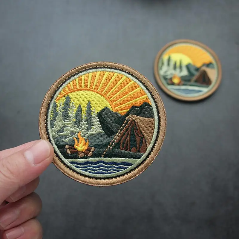 Parche bordado paisaje desértico para camping con gancho ripstop - imagen 5