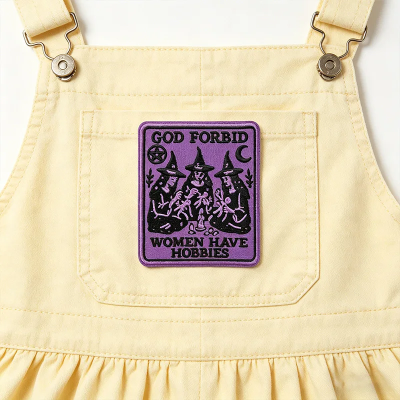Parche termoadhesivo bordado frase mujeres con hobbies para ropa