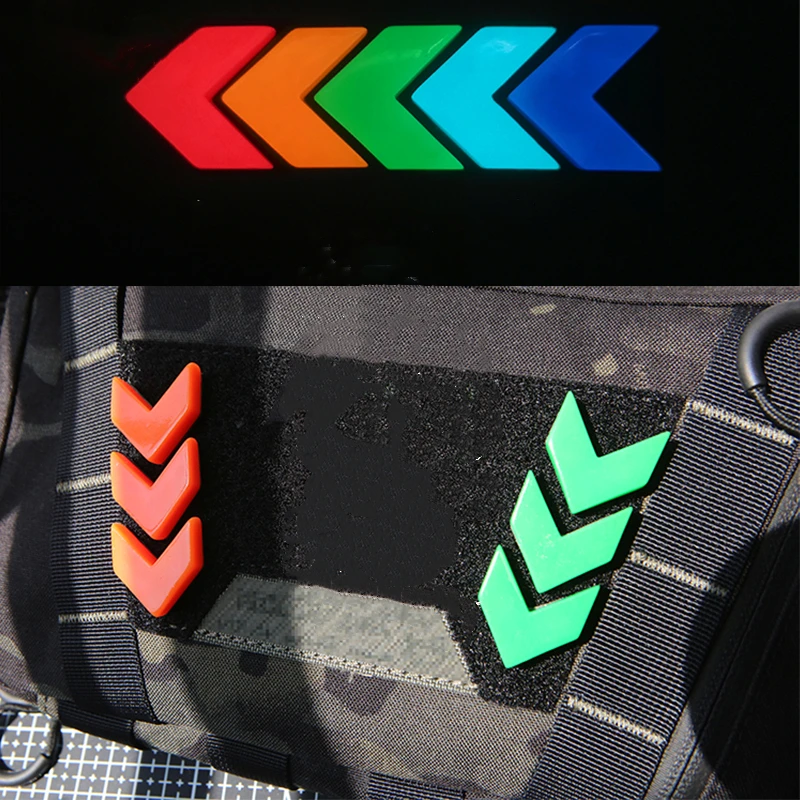 Parche táctico luminoso flecha con velcro para casco y mochila - imagen 3